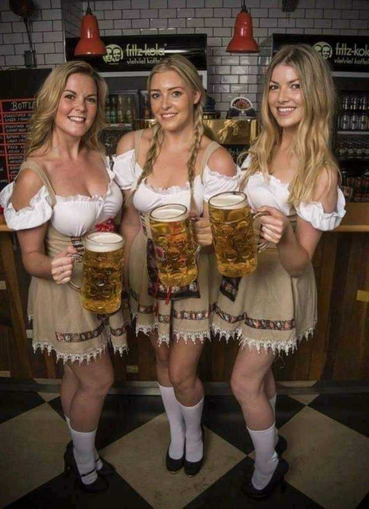 Девушка с пивом