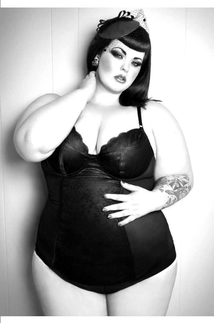 Лоис Лейн плюс сайз