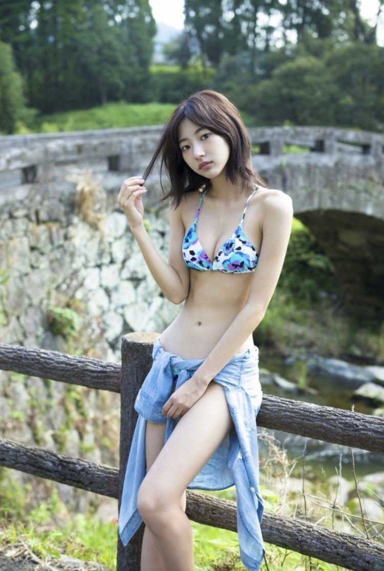 Стройные японские девочки