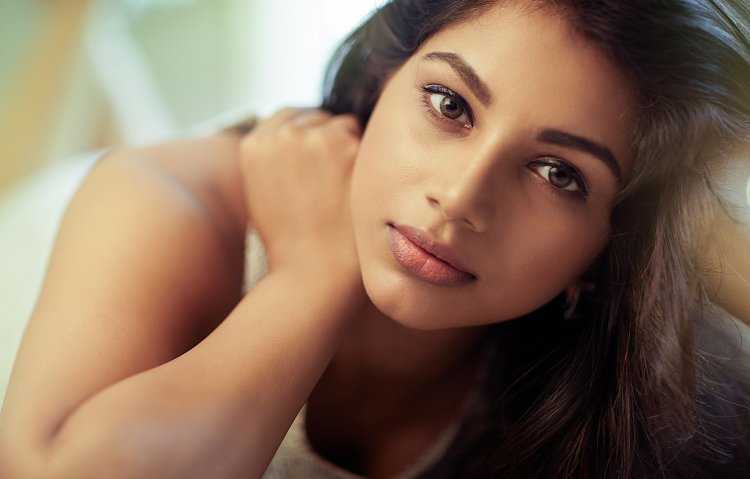 Красивые кареглазые брюнетки