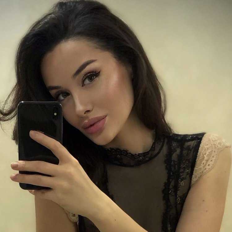 Алина Царахова