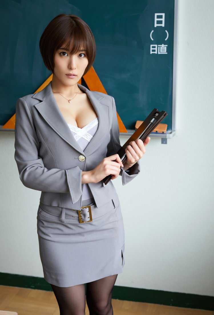 Mai Nishida учитель