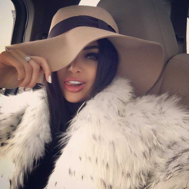 Нита Кузьмина в шубе