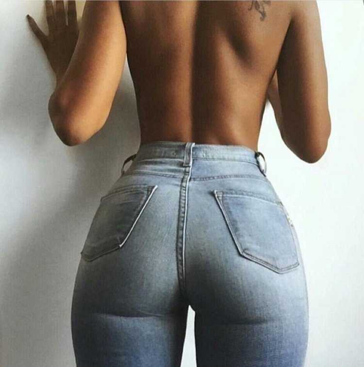 Упругая жопа в джинсах6