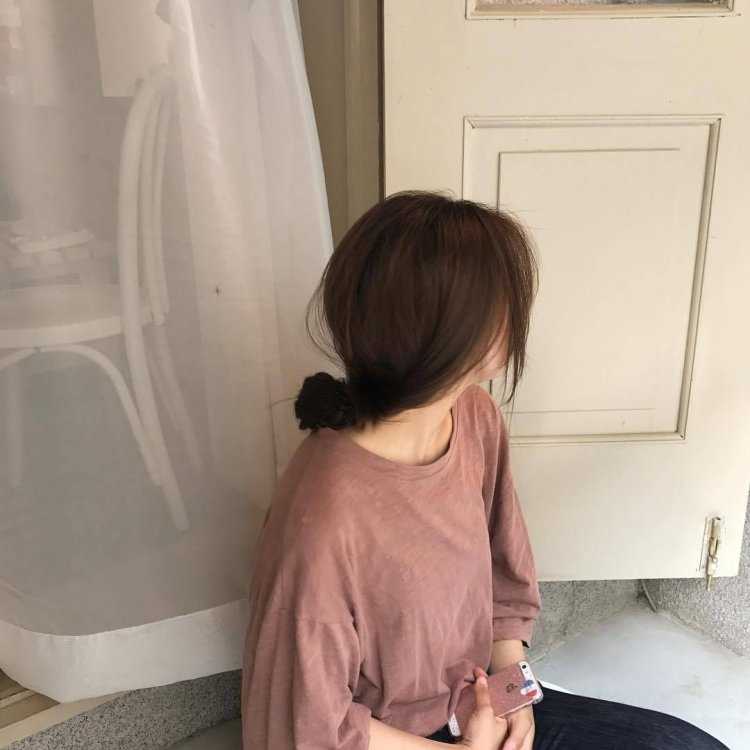 Девочка с каре без лица