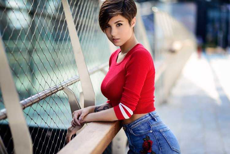 Giorgia Soleri стрижка