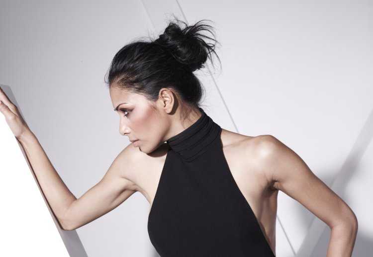 Николь Шерзингер фото в профиль