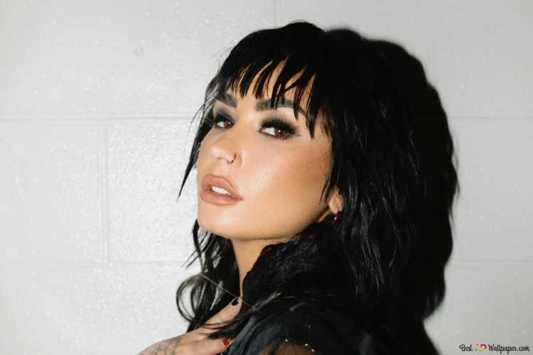 Сыровацкая София