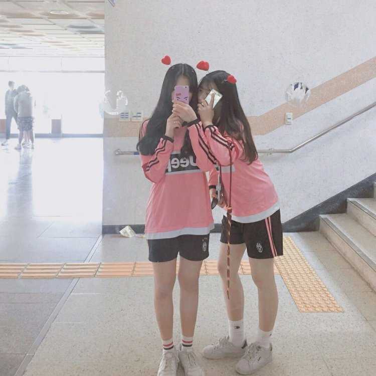 Корейские девушки лучшие подруги