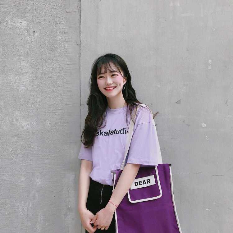 Корейцы в фиолетовой одежде