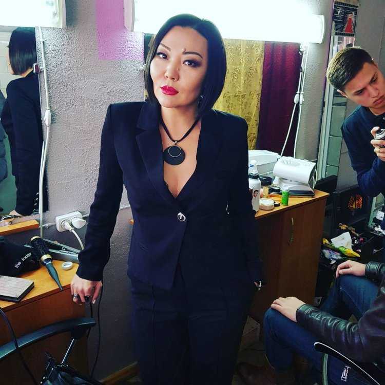 Казахские женщины за 40