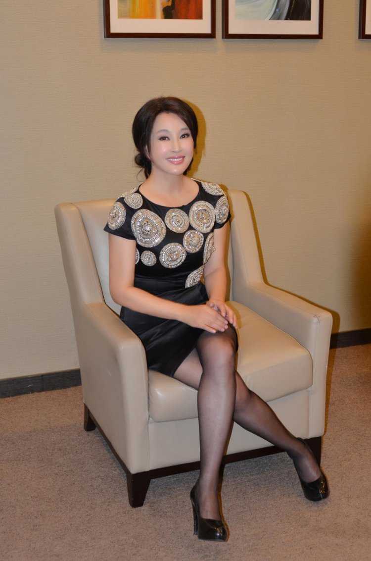 Красивые азиатские женщины 40 лет