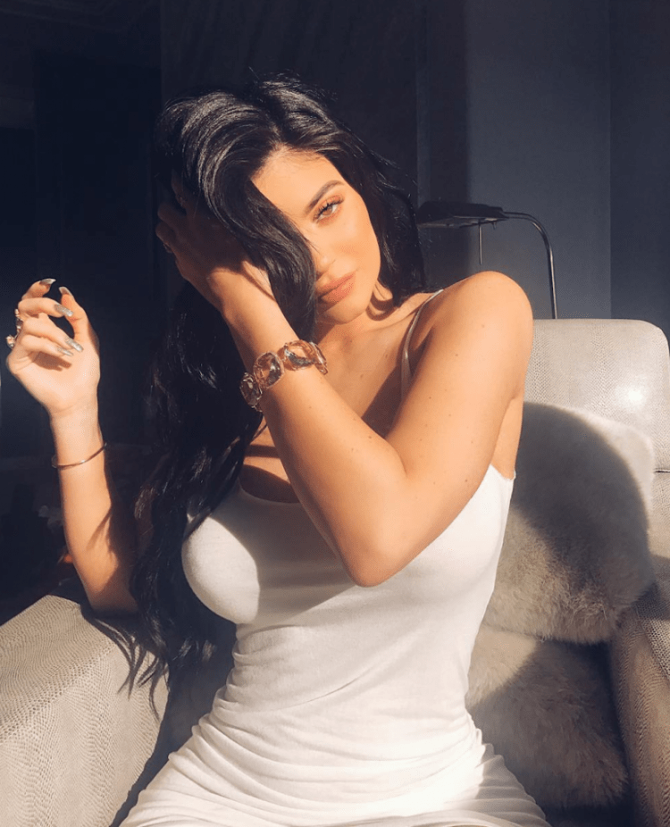 Кайли Дженнер селфи