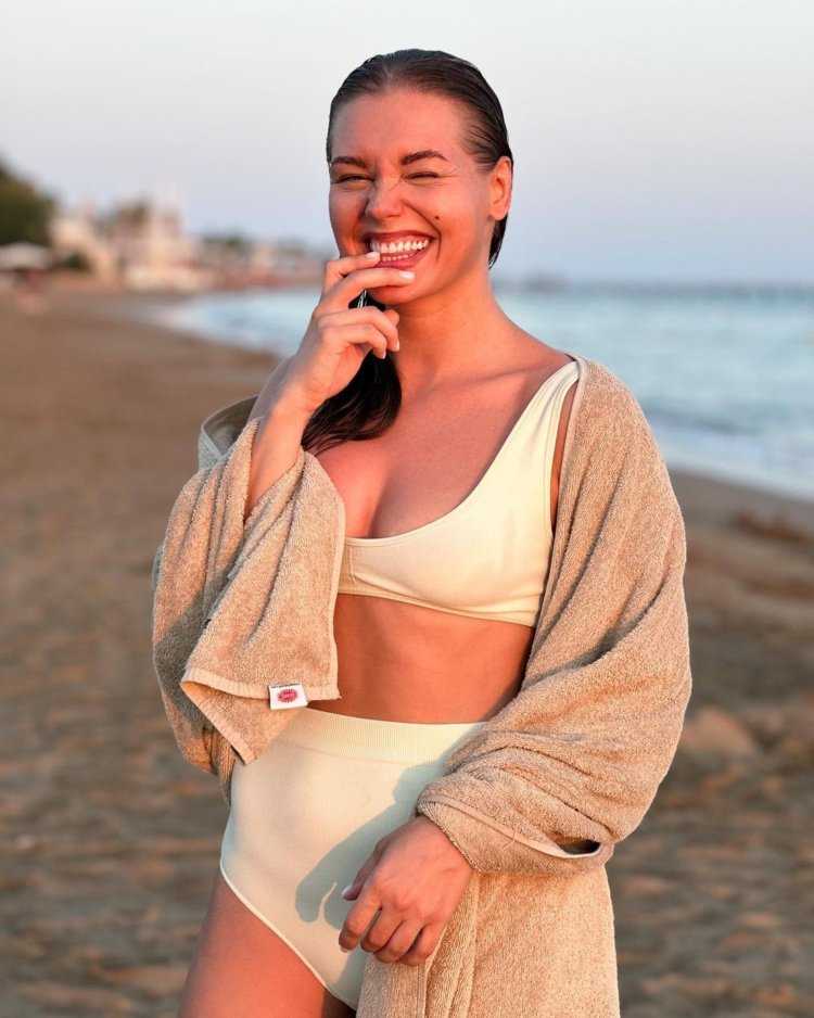 Здоровая женская жопа50