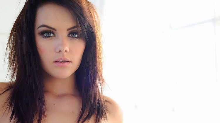 Мелисса Кларк простушка