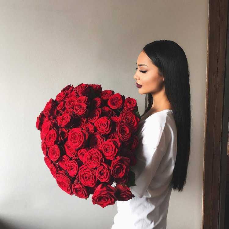 Фотосессия с цветами дома