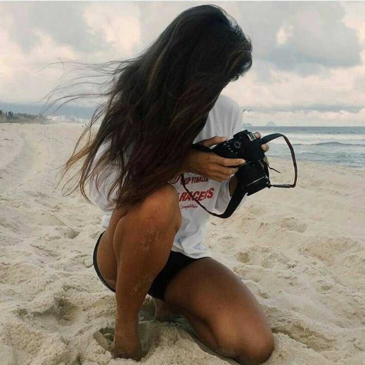 Брюнетки Инстаграм летом