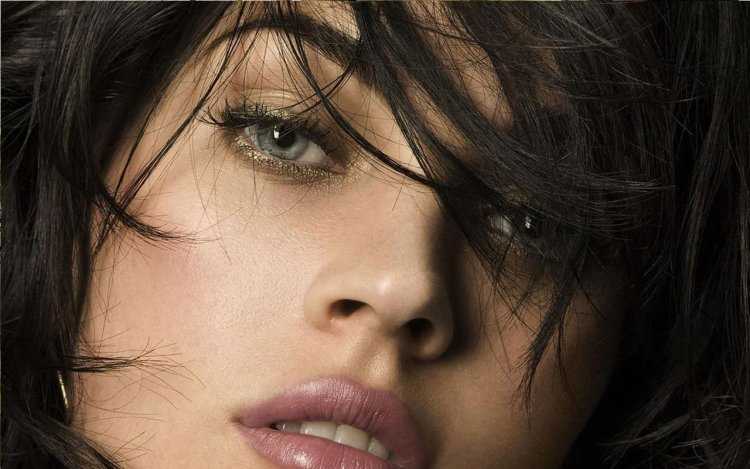 Красивые брюнетки