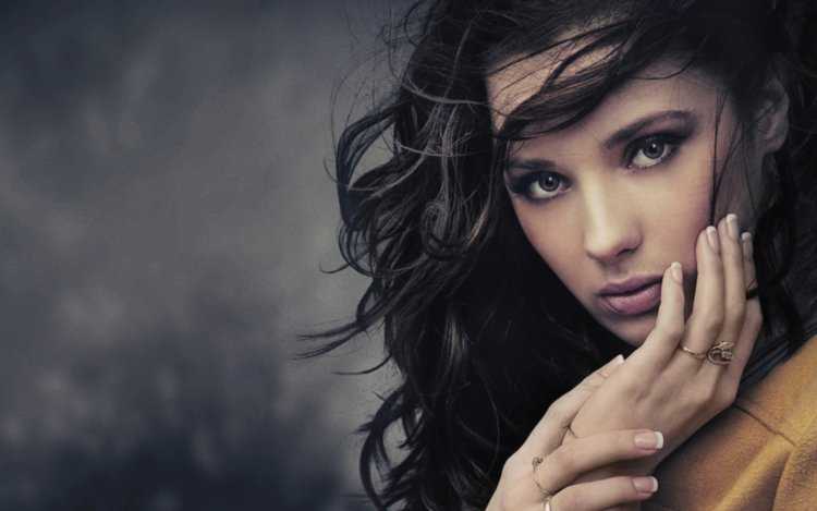 Взгляд девушки