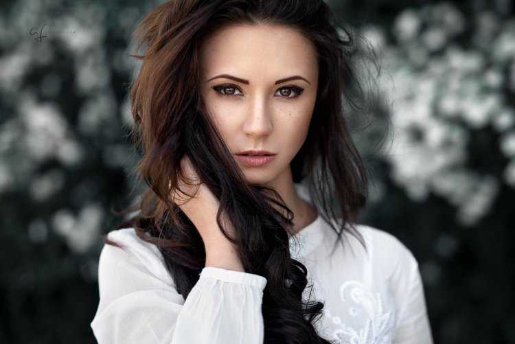 Красивые девушки брюнетки