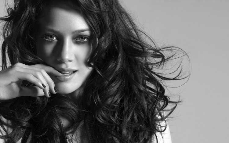 Хилари Дафф брюнетка