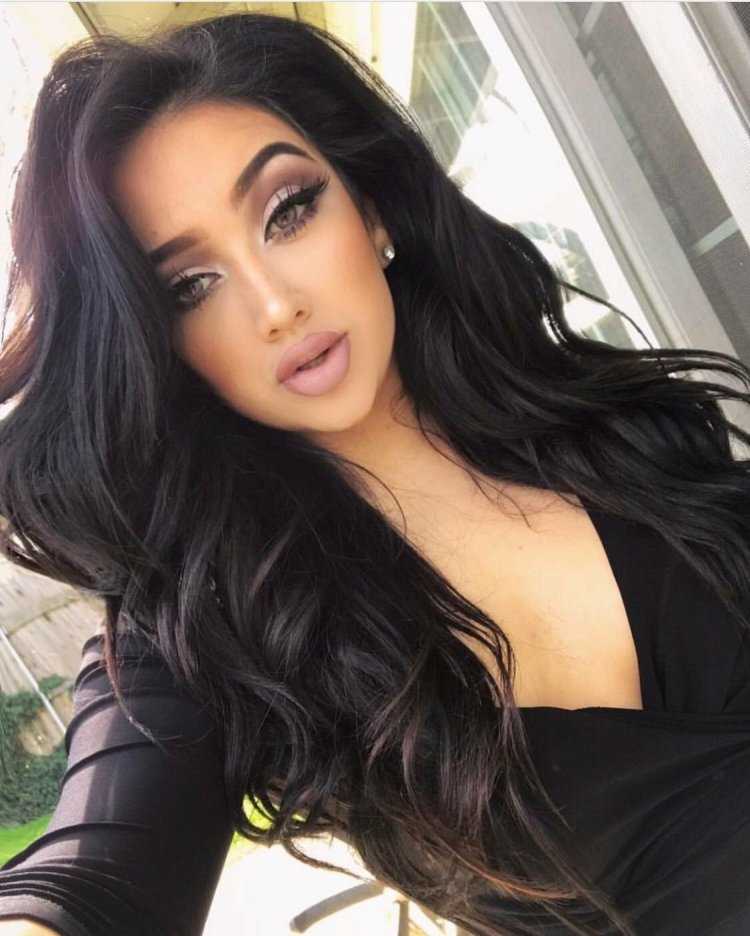 Роскошные черные волосы