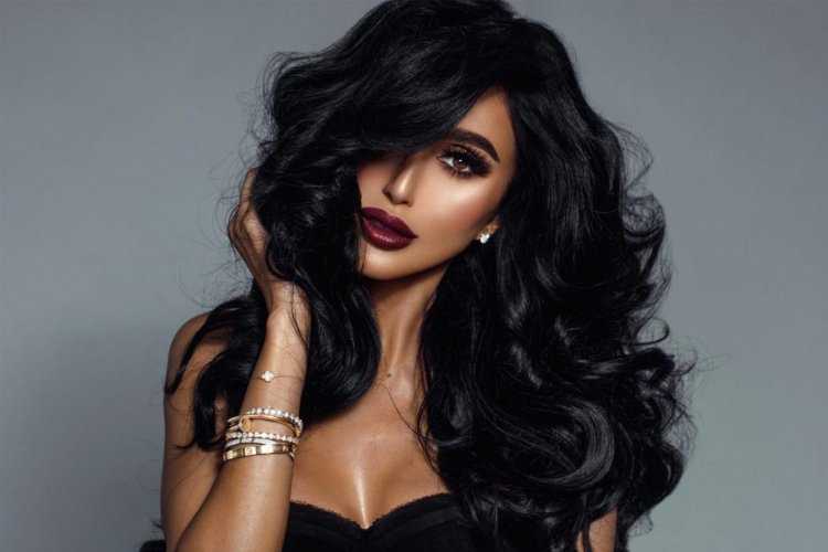 Черный цвет волос