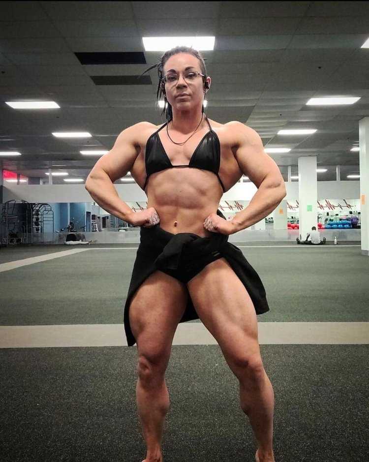 Бабы бодибилдеры