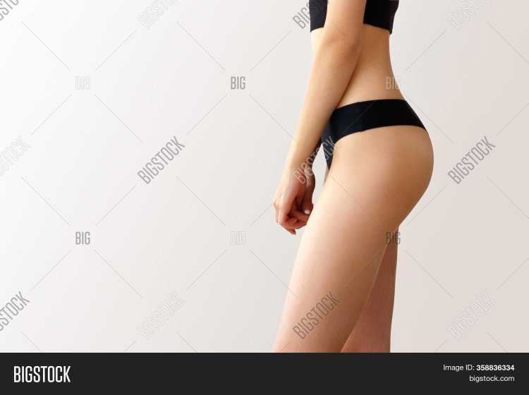 Женская нога с боку