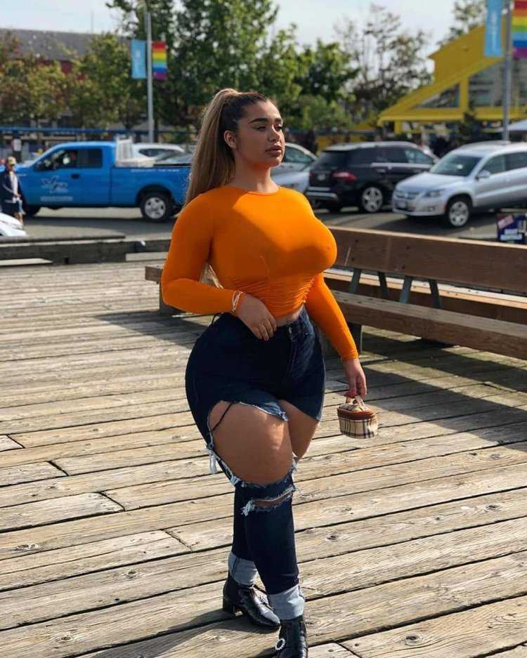 София Андерсон Биг асс