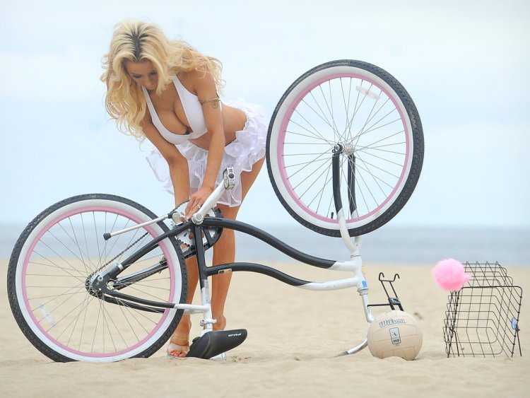 Велосипед с фаллоимитатором