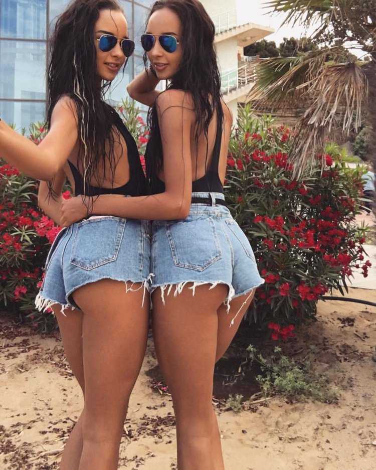 Аделина и Алина Фатхеева – дуэт соблазна