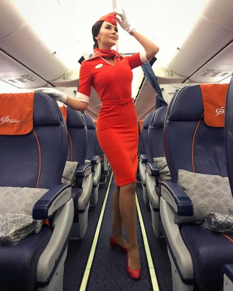 Попа стюардессы