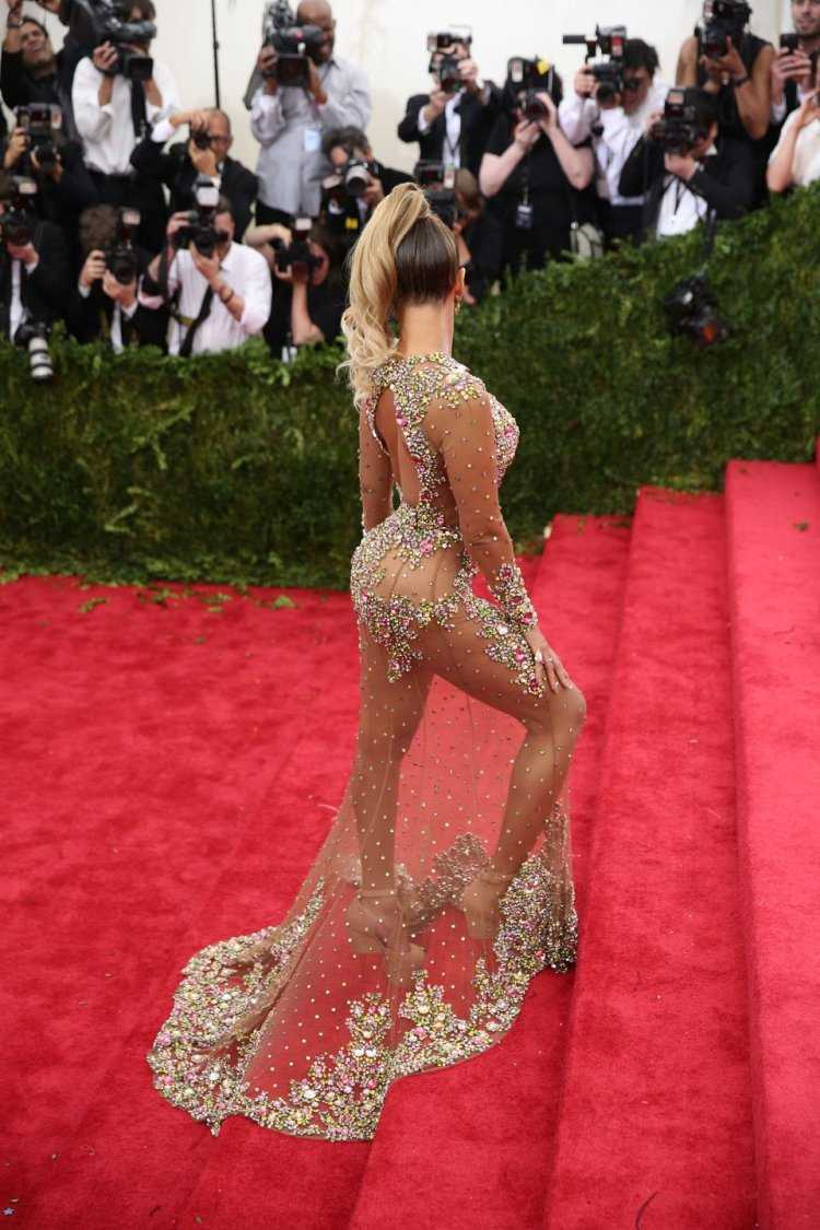 Ягодицы знаменитостей