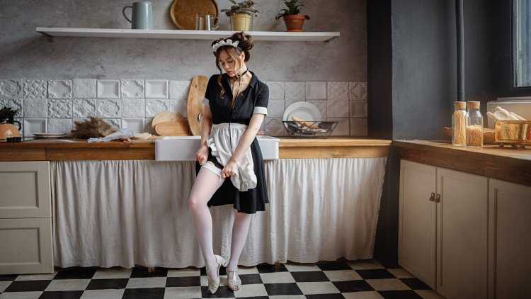 Майя Шахназарова горничная