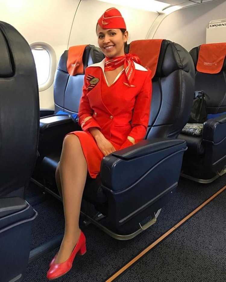 Попы стюардесс