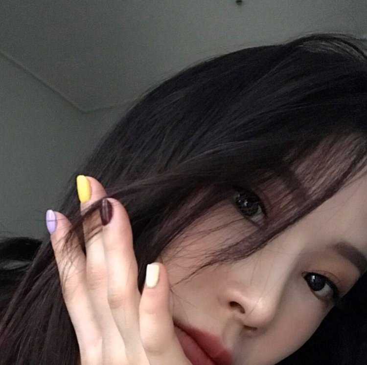 Кореянка селфи с лицом