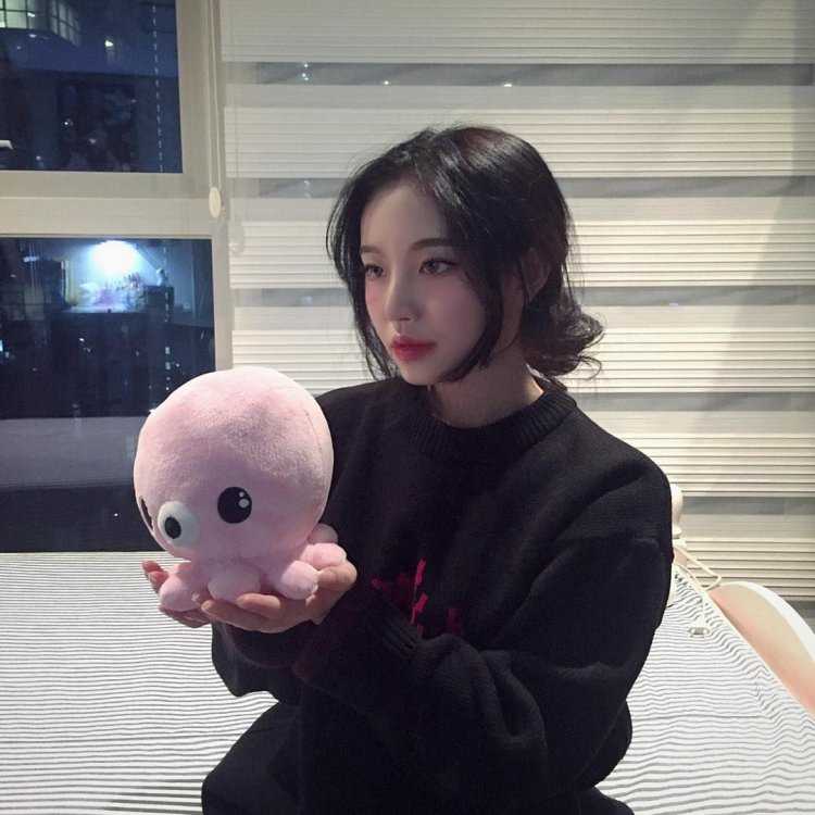 Кореянка иконка для Инстаграм