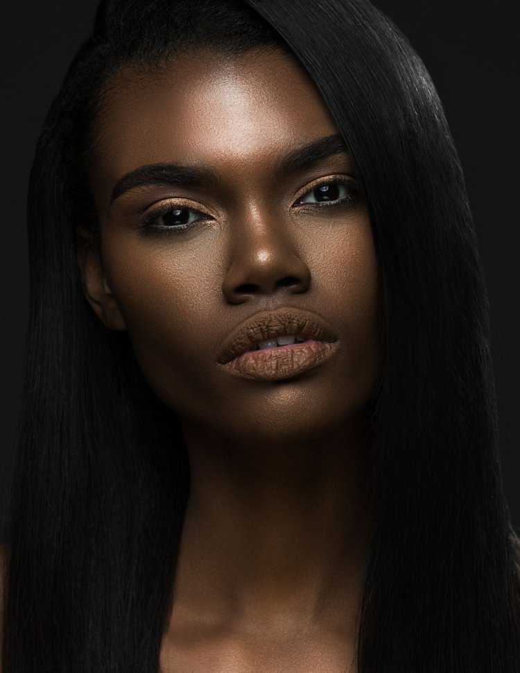 Пегги Даниэль темнокожая модель