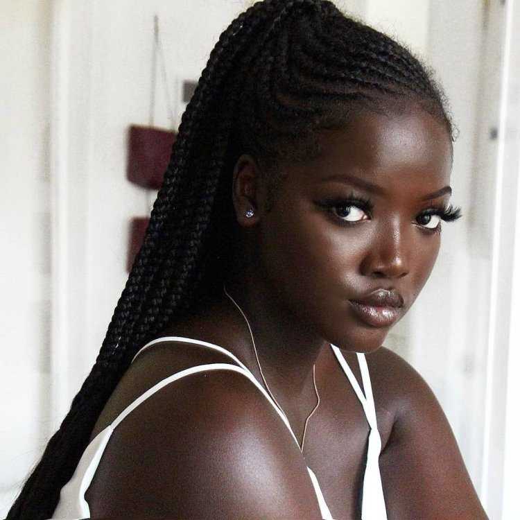 Эбони Джеймс