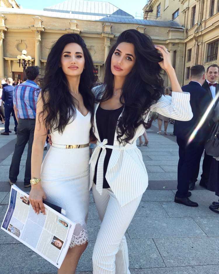 Две армянки