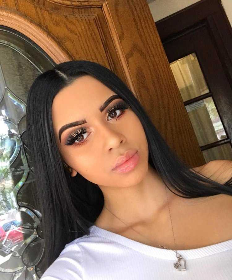 Армянка с накаченными губами