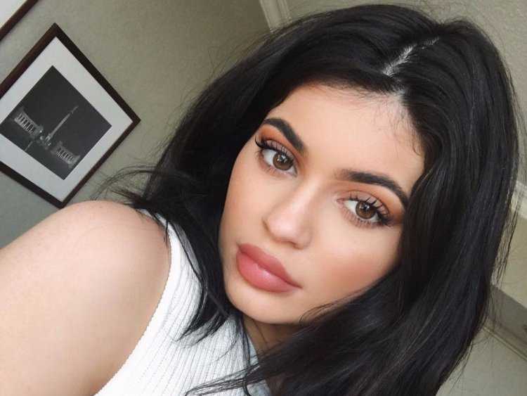 Армянки с губами10