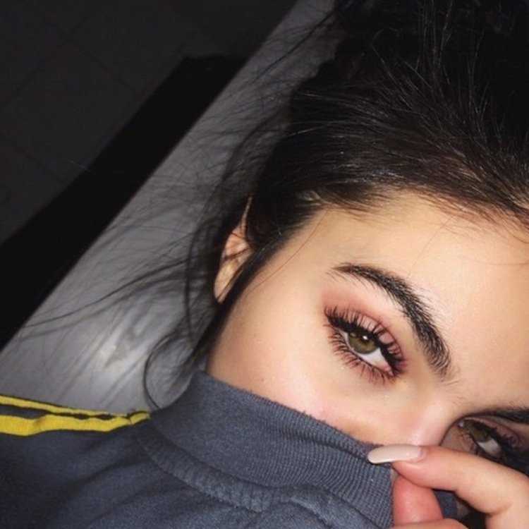 Армянки с пирсингом8