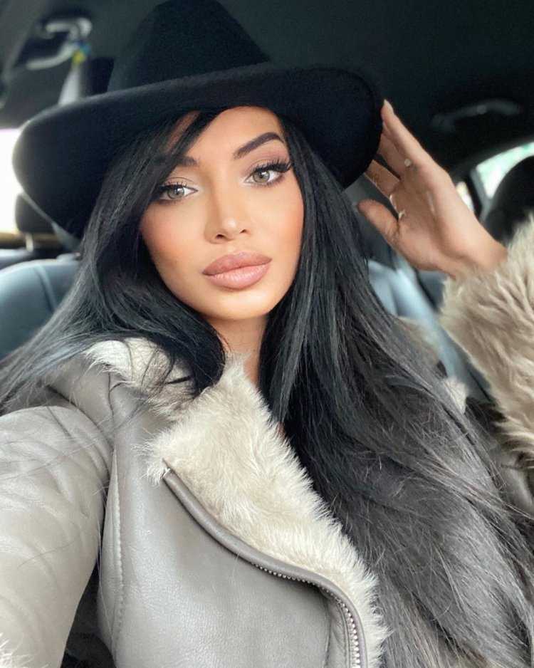 Диана Шнорхокян Diane Sands