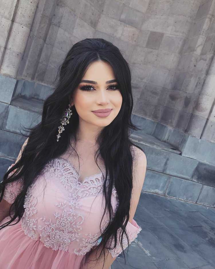 Мариам Бареян девушка