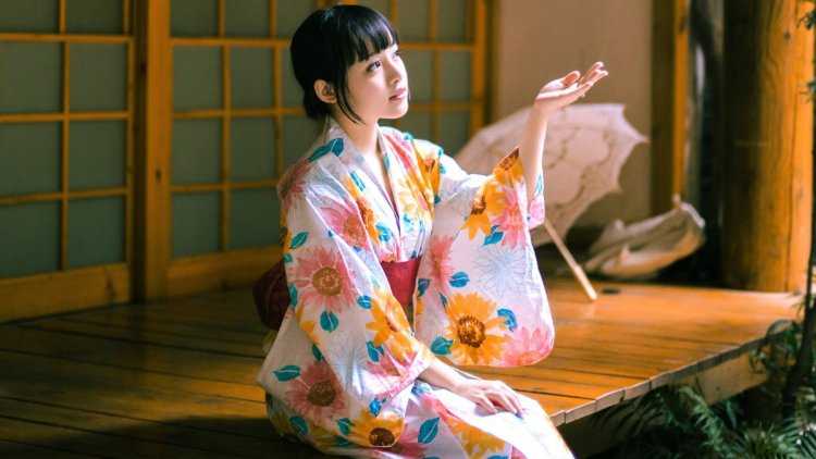 Японка в кимоно