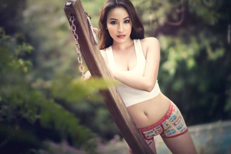 Красивые азиатки в шортах