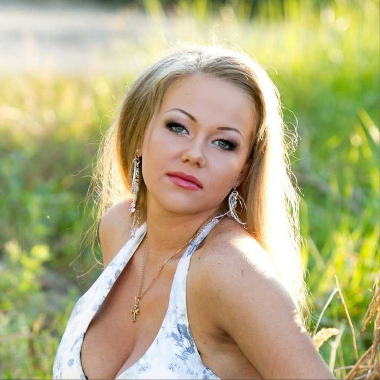 Марина Девятова сеновал