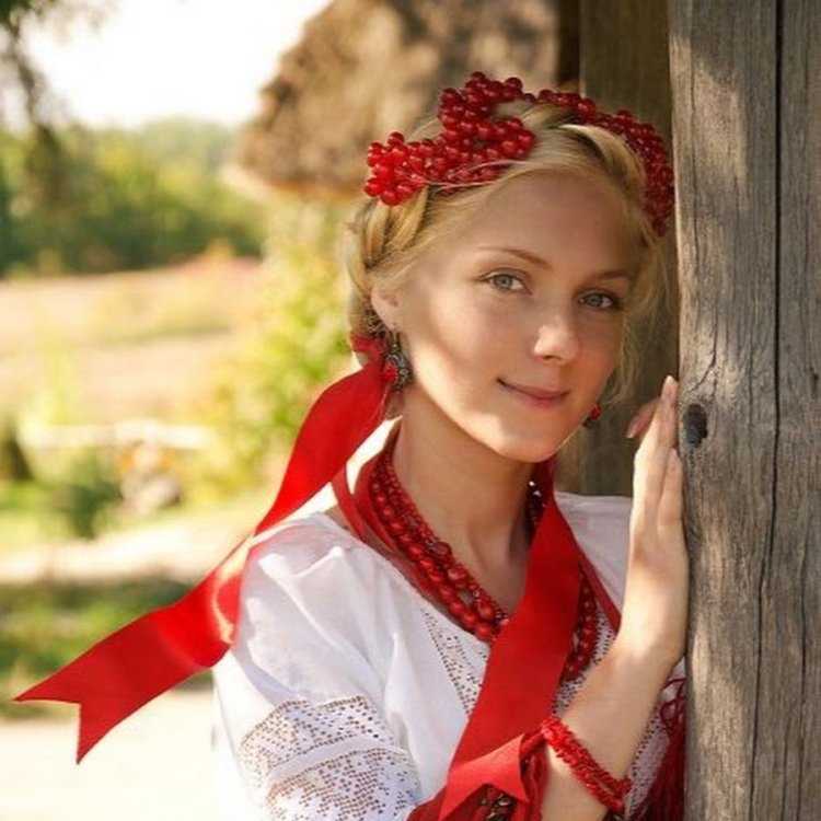 Красивые славянские девушки
